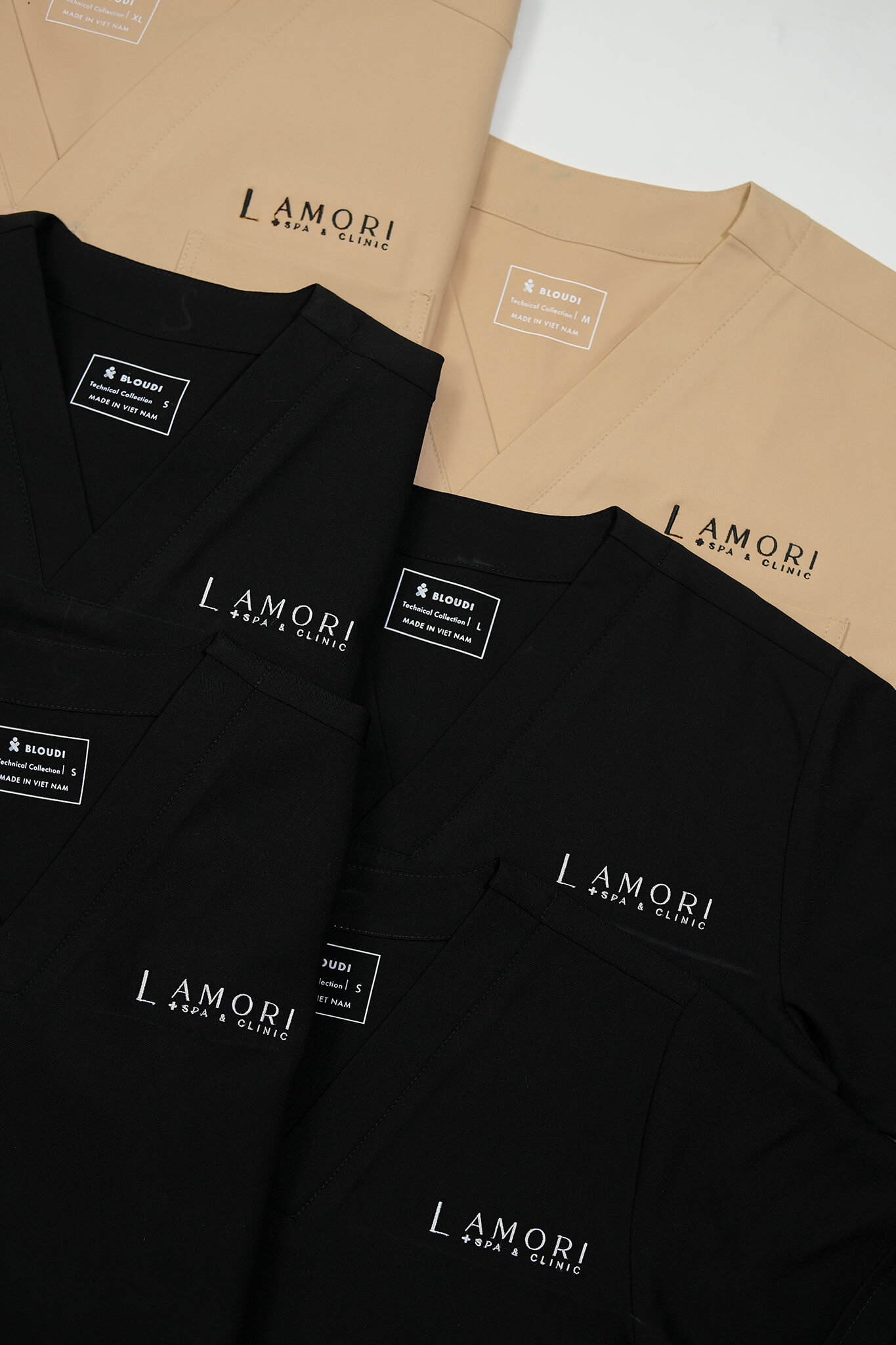 Thêu Logo Lên Áo Scrub Đồng Phục: Lợi Ích Và Giá Trị 