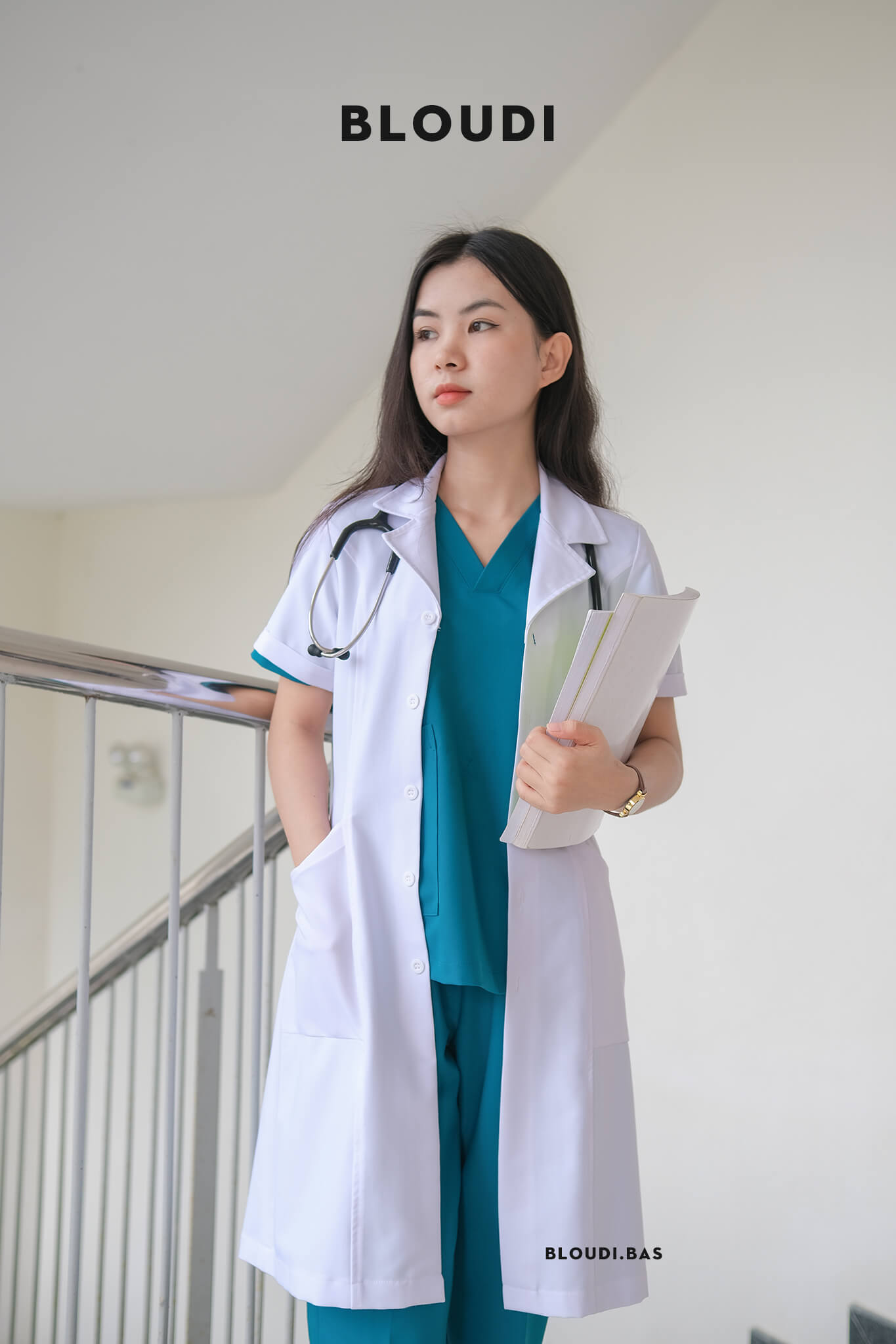 Mẹo Chụp Ảnh Với Áo Blouse Đẹp Bạn Nên Biết