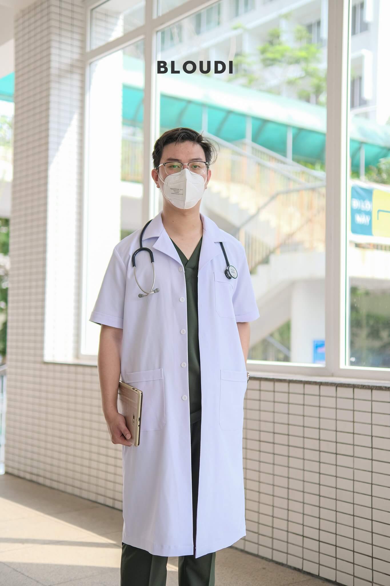 Mẹo Chụp Ảnh Với Áo Blouse Đẹp Bạn Nên Biết