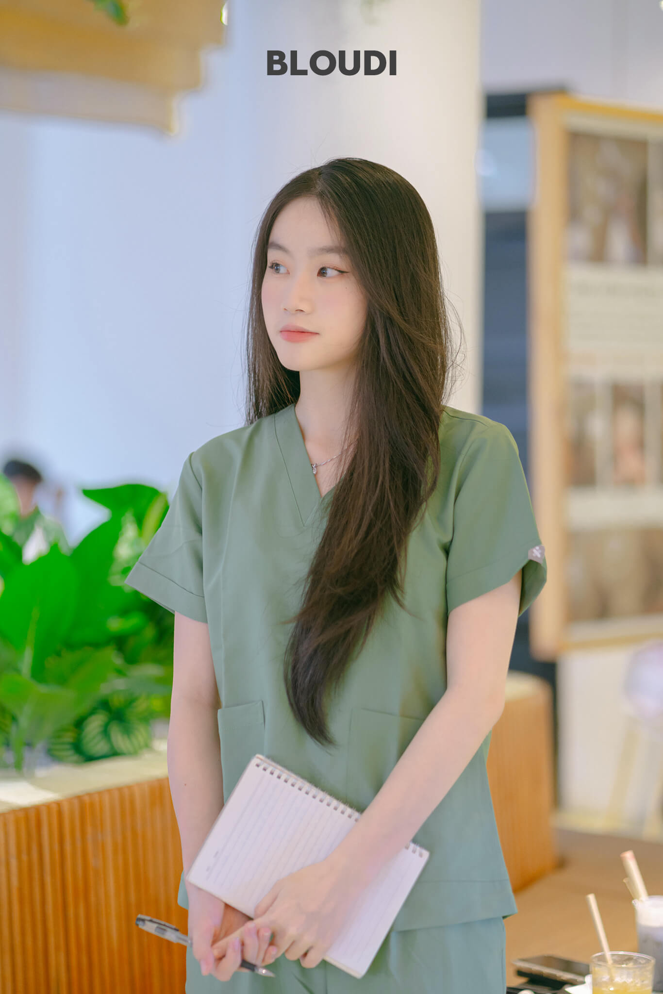 Chọn Đồ Scrub Nha Khoa Chất Lượng: Những Điều Cần Biết