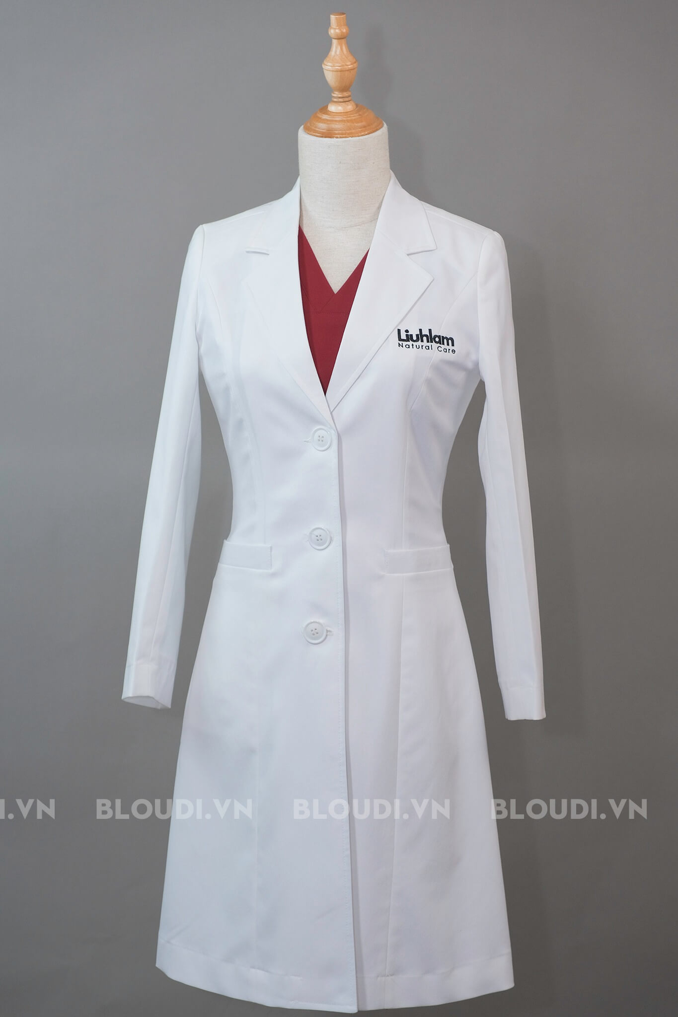 Tìm Hiểu Các Quy Tắc Mặc Áo Blouse Bác Sĩ Một Cách Chuyên Nghiệp