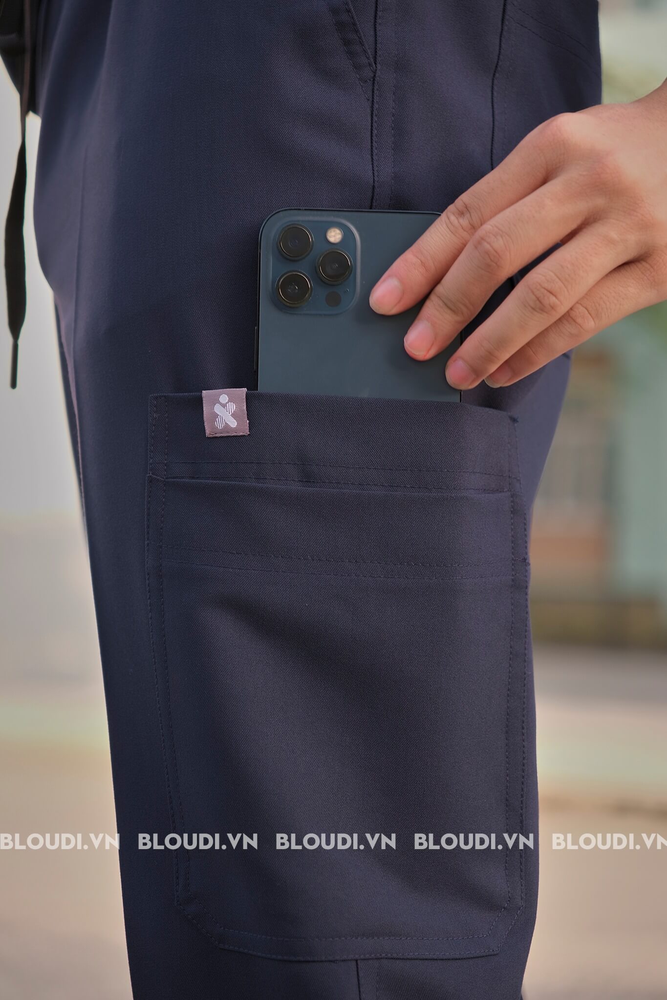 Bí Quyết Chọn Mua Quần Scrub Phù Hợp Cho Nghề Y Của Bạn