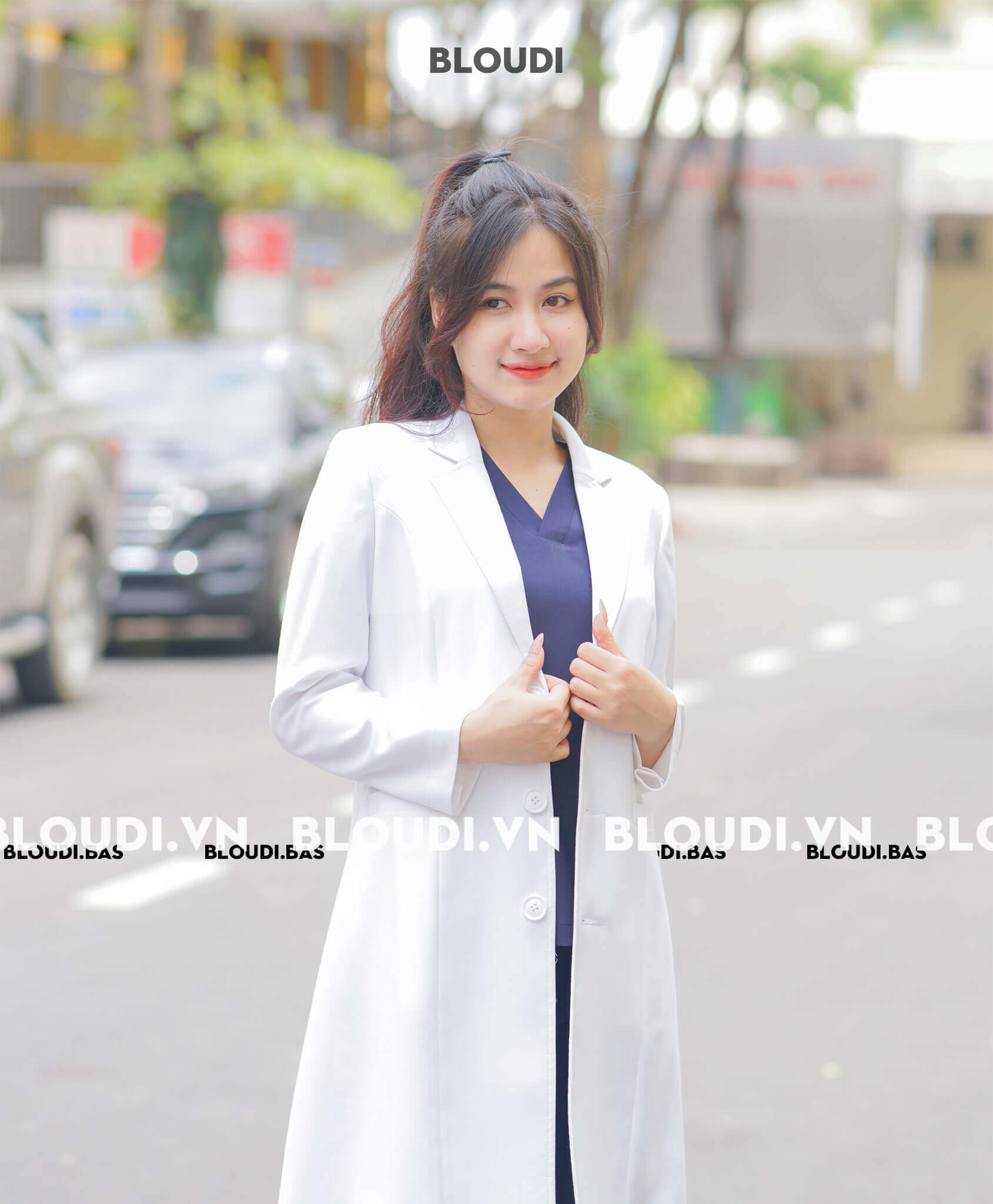 Khám Phá Đồng Phục Blouse Y Tế: Từ Kiểu Dáng Đến Ưu Điểm