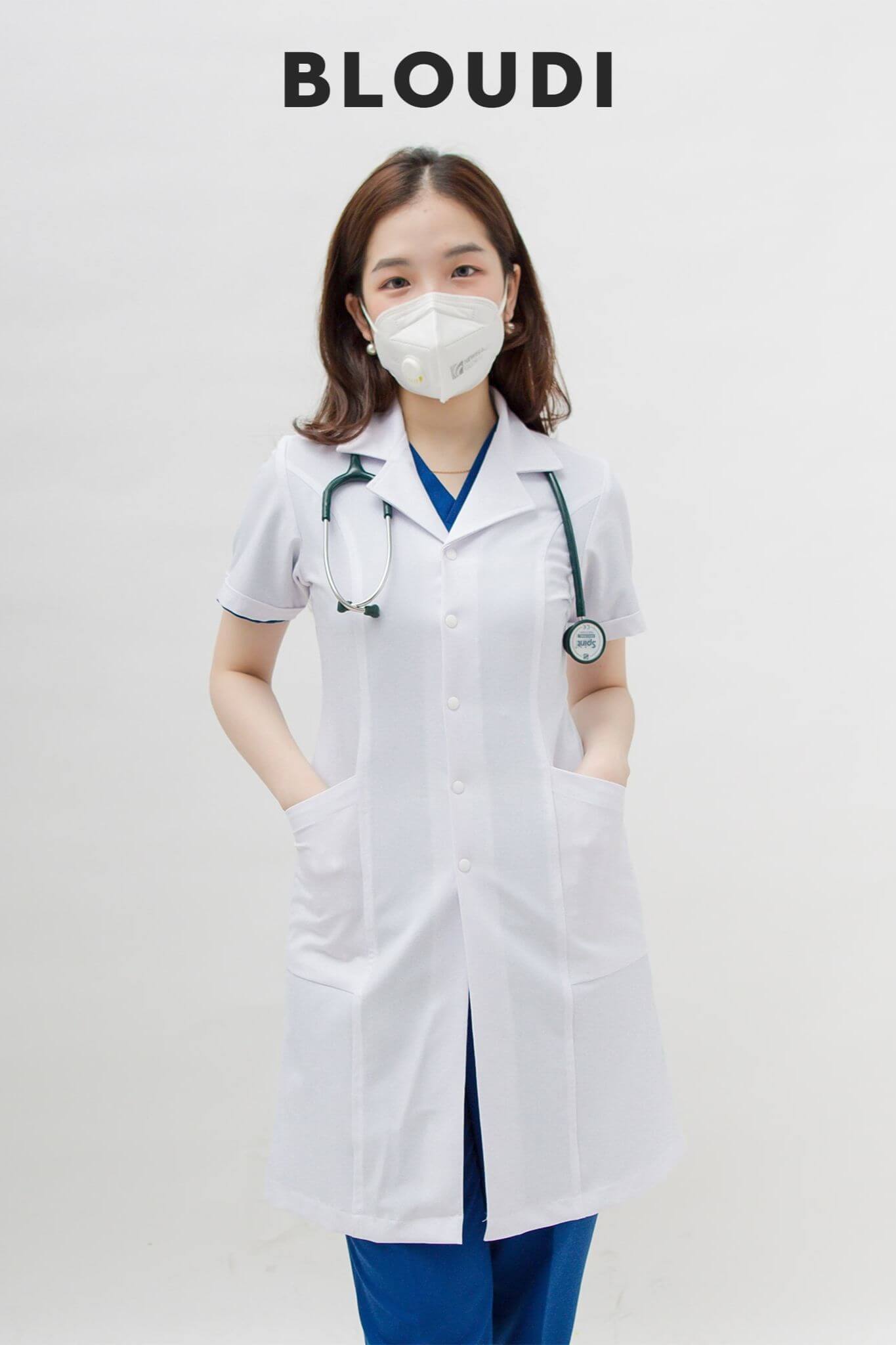 Khám Phá Đồng Phục Blouse Y Tế: Từ Kiểu Dáng Đến Ưu Điểm