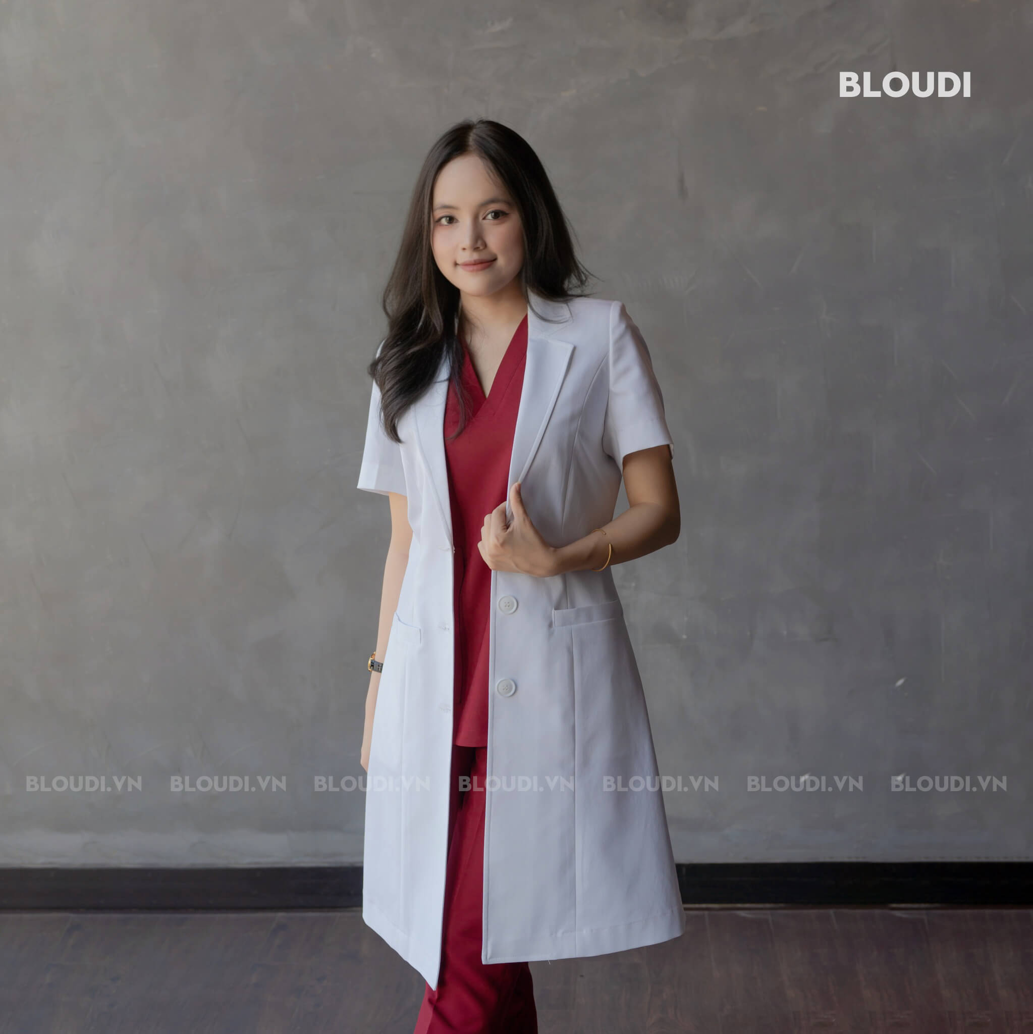 Tìm Hiểu Về Blouse Y Tế Bệnh Viện: Những Điều Cần Biết