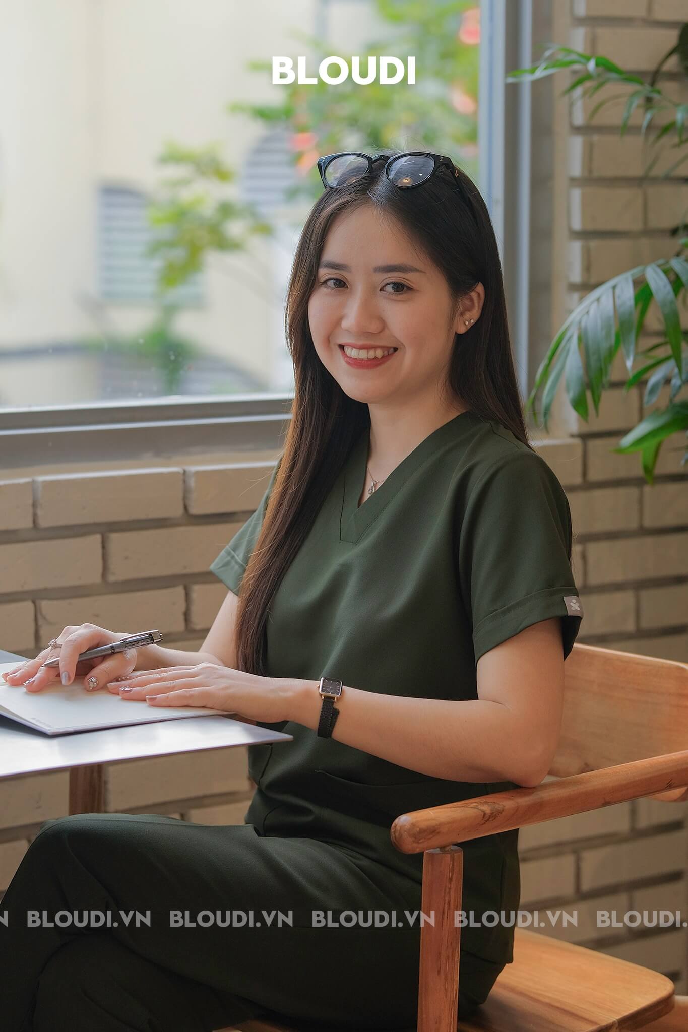 Scrub Bác Sĩ: Tìm Hiểu Về Trang Phục Không Thể Thiếu Trong Y Khoa