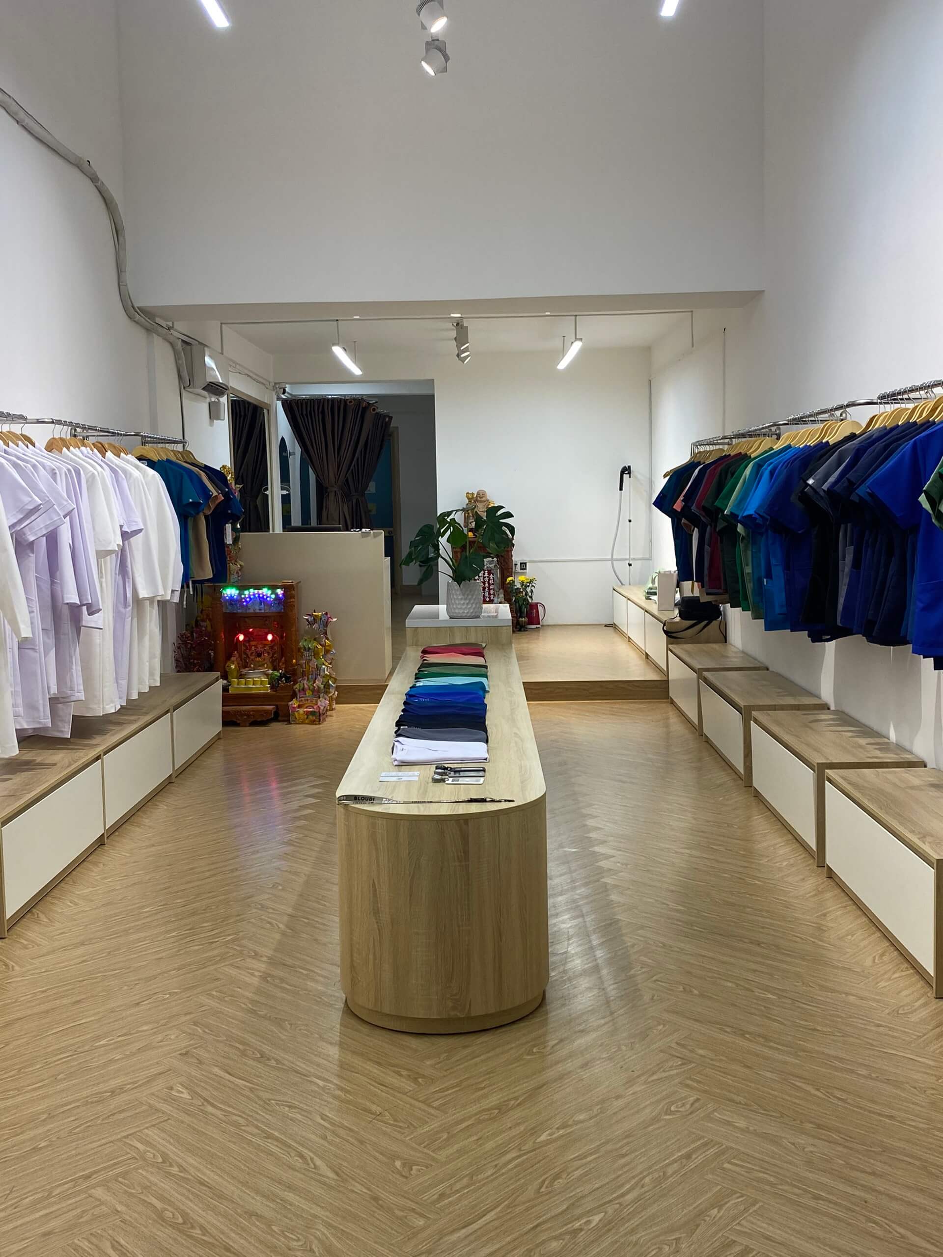 Tiêu Chí Chọn Đồ Scrub Y Tế Bền Đẹp: Những Gợi Ý Hữu Ích