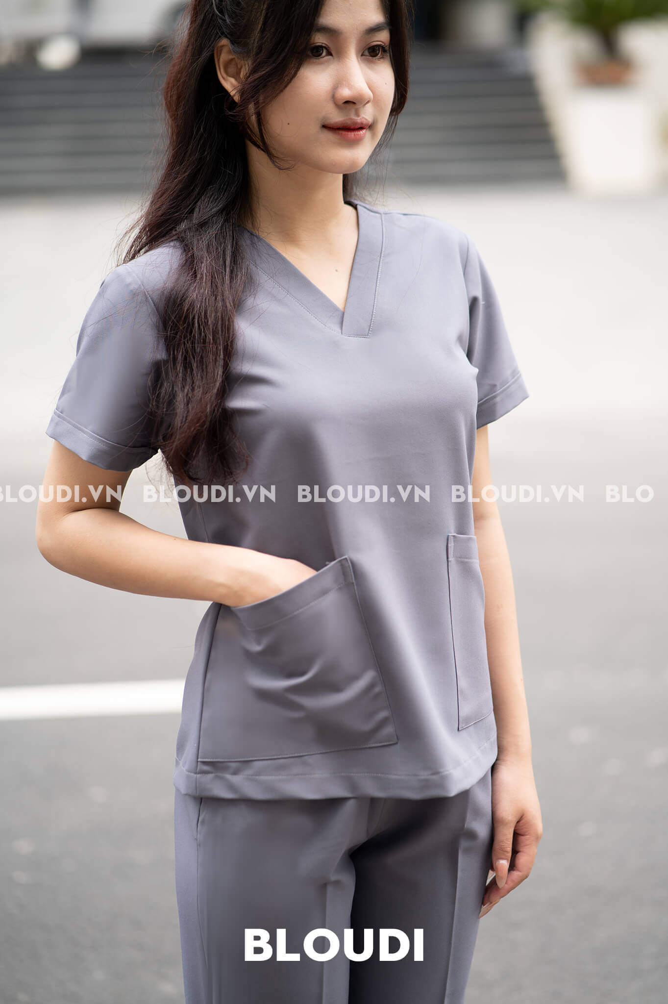 Vẻ Đẹp Tinh Tế Của Scrub Basic Nữ Xám Ghi