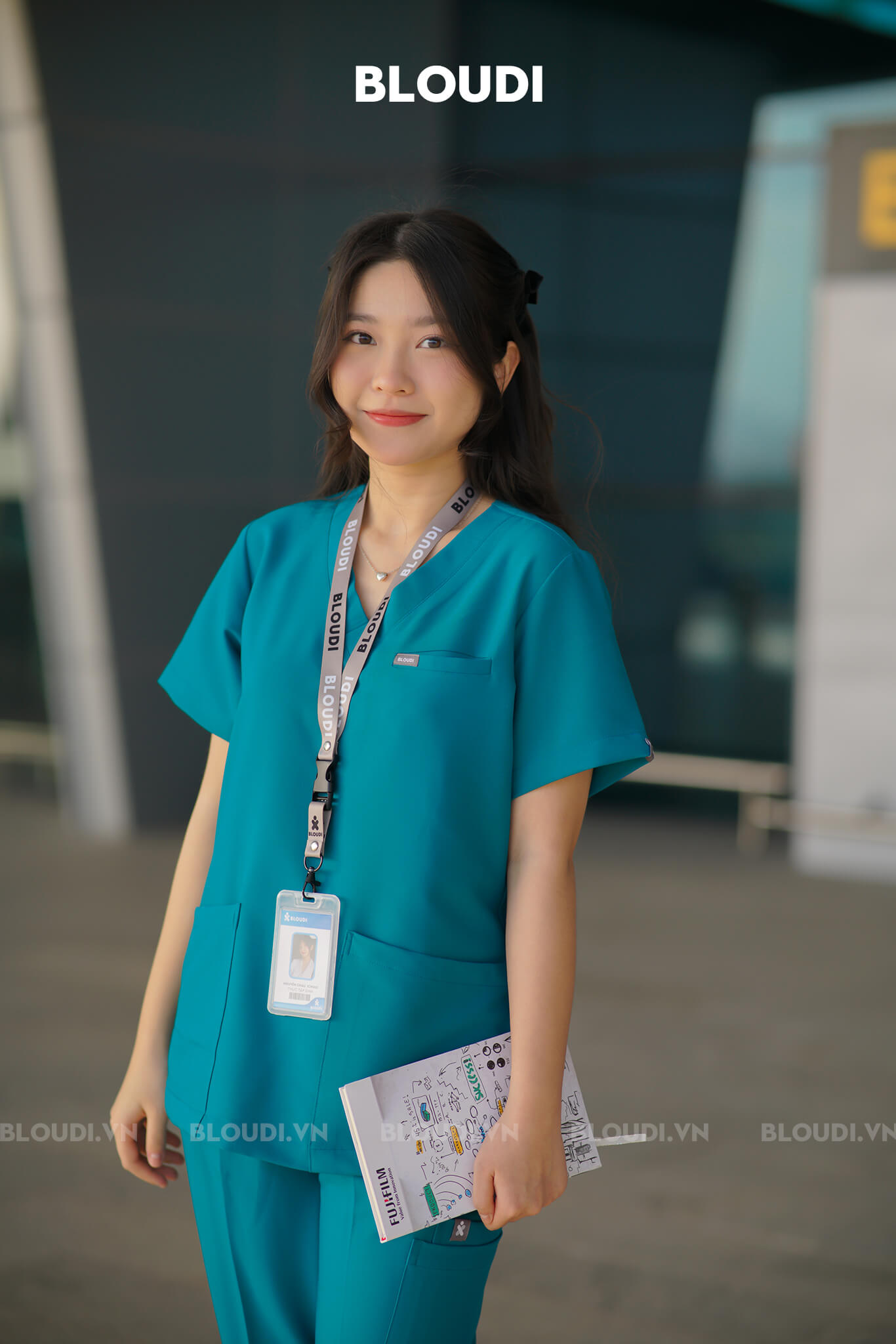 Áo Scrub Y Tế Kiểu Dáng Hiện Đại Tại Bloudi