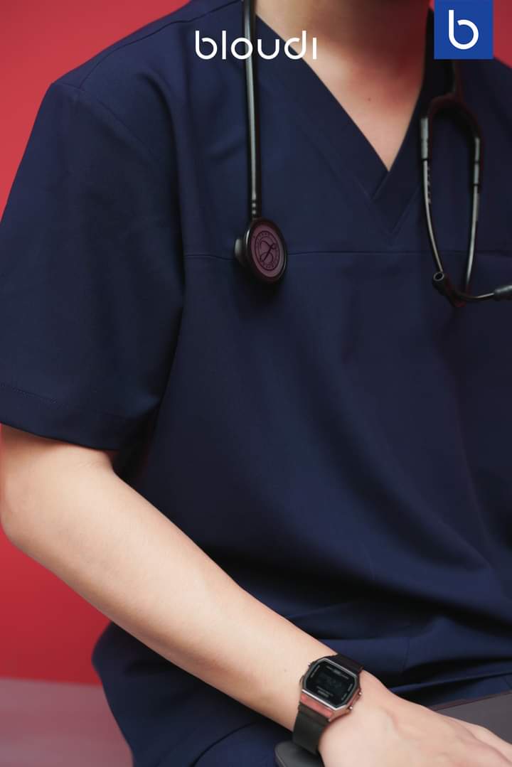 Sự Quan Trọng Và Đặc Điểm Đáng Chú Ý Của Áo Bác Sĩ Phòng Mổ