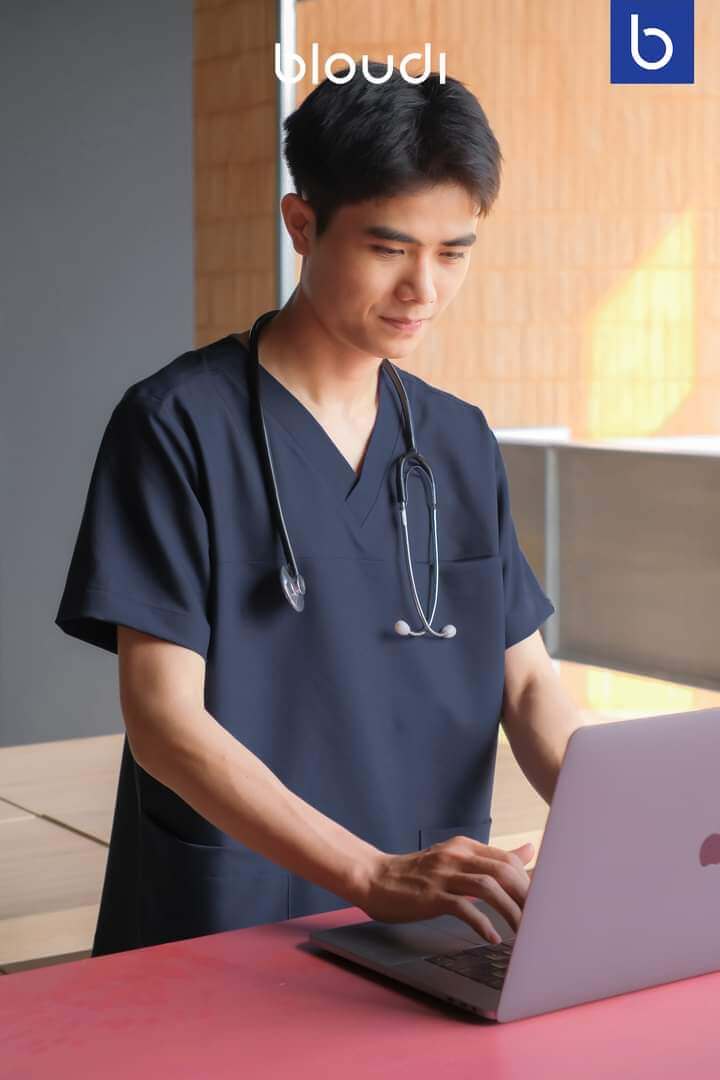 Sự Quan Trọng Và Đặc Điểm Đáng Chú Ý Của Áo Bác Sĩ Phòng Mổ