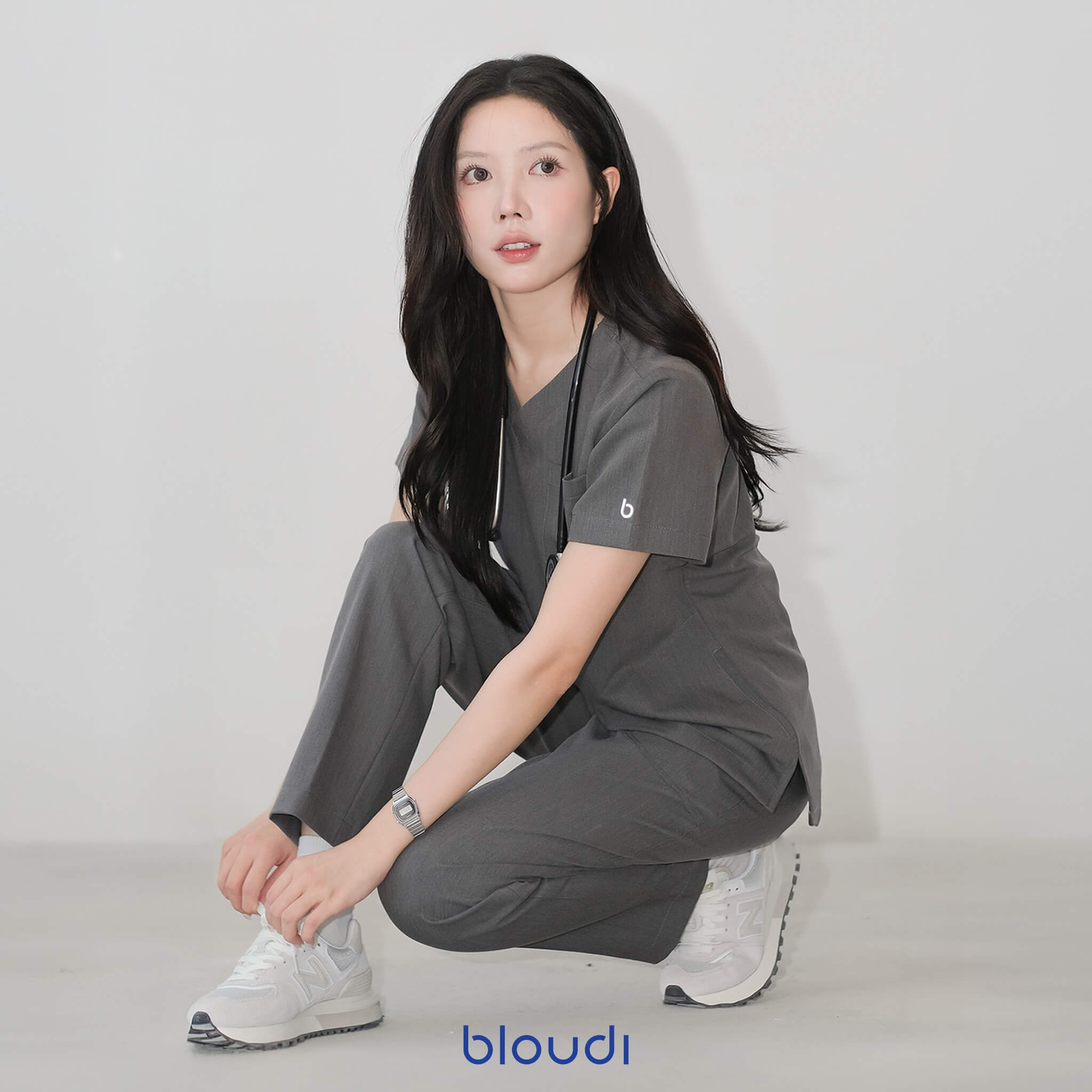 Cách Chọn Blouse Cho Mùa Hè: Thoáng Mát Mà Vẫn Chỉnh Tề