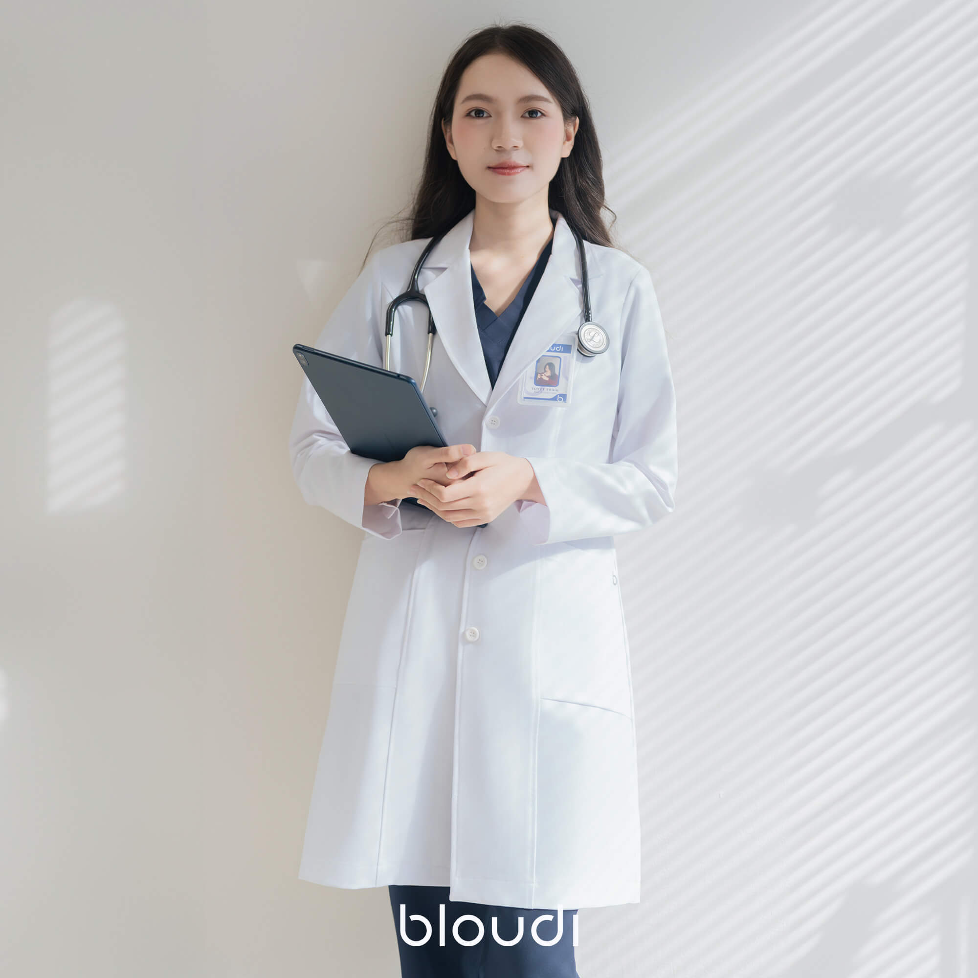 Mua Áo Blouse Y Tế Tại TP.HCM: Hướng Dẫn Chi Tiết