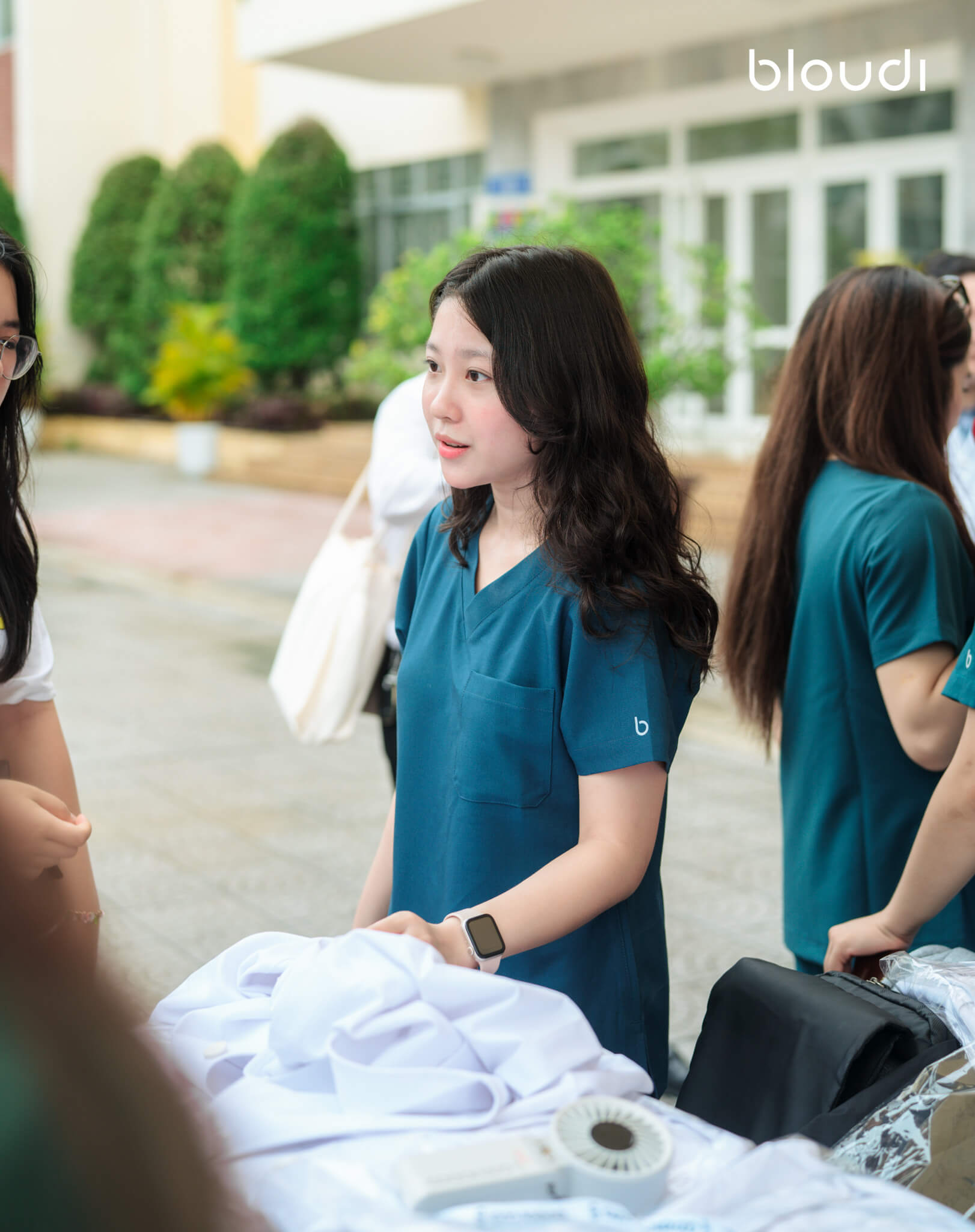 Nên Giặt Scrub Riêng Hay Giặt Chung Với Quần Áo Thường?